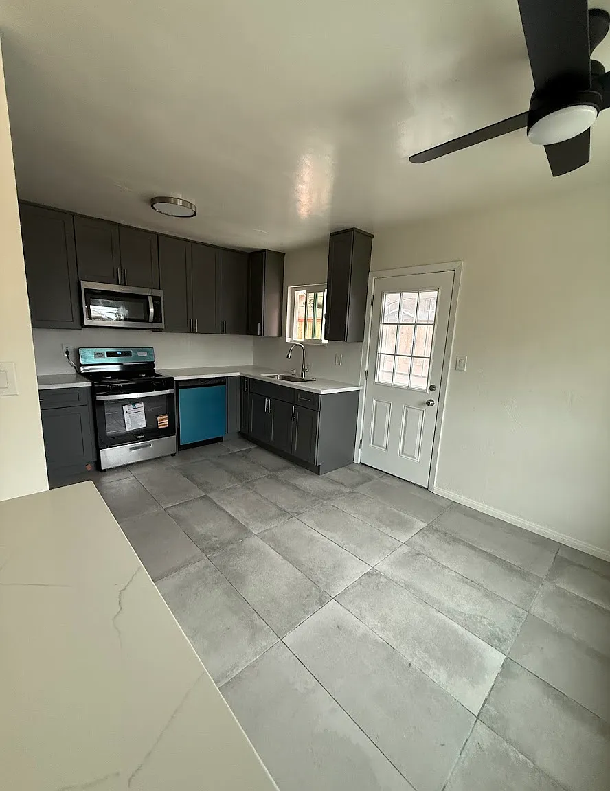 4369 Parks Ave — Photo 3