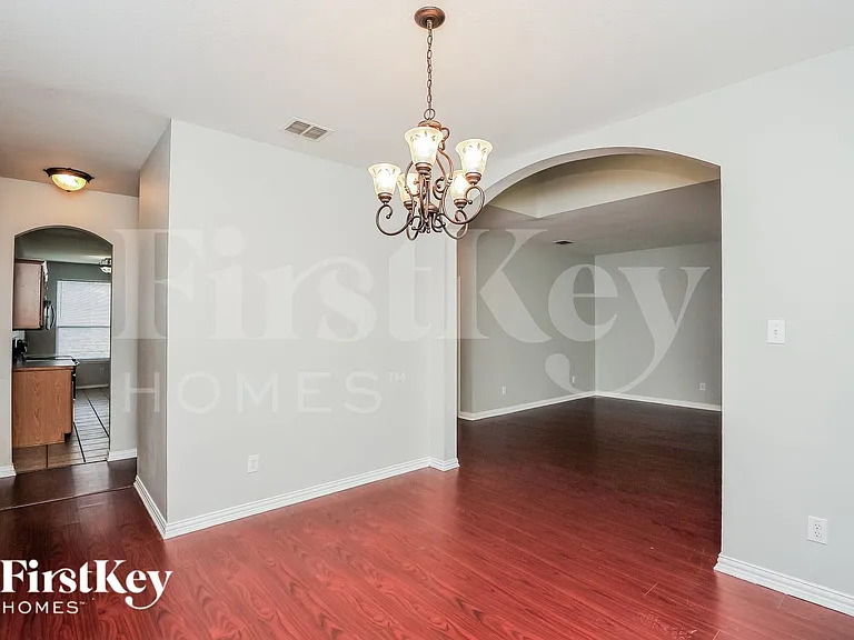 8312 Tribute Ln — Photo 4