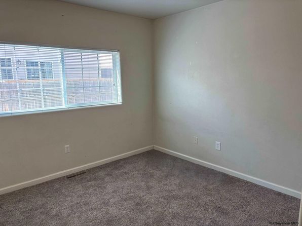 cheyenne-wyoming-448669137 picture