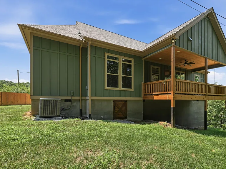 3556 Cottonwood Ln — Photo 23