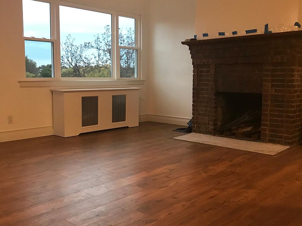 Living Room: View 1