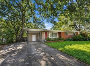 28 Palmetto Dr, Mary Esther, FL 32569