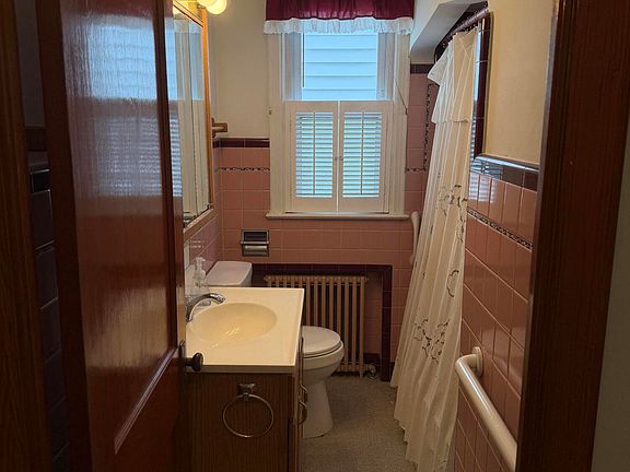 5th image of 613 North St