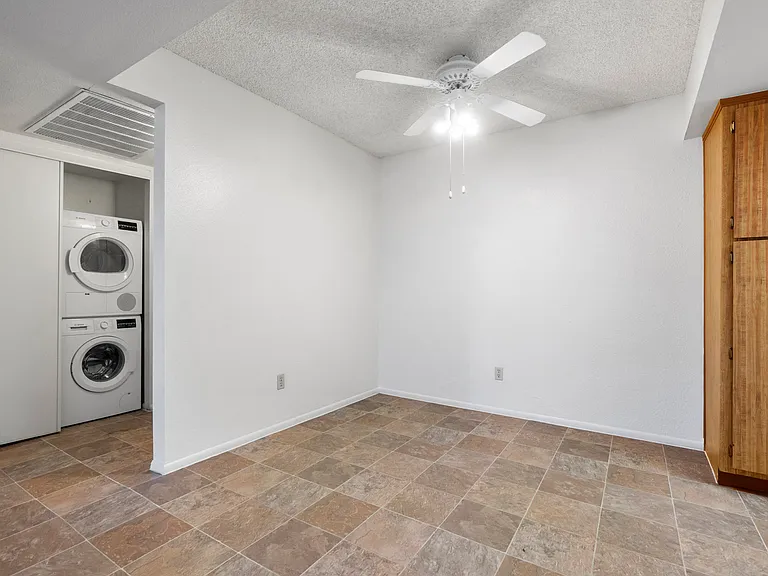 Townhomes on the Park Apartment Homes — Photo 25
