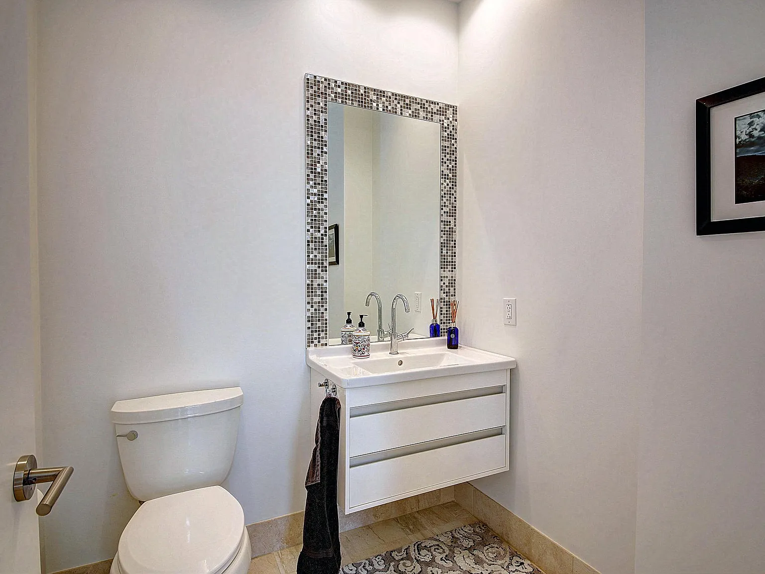 3 bed, 3.5 bath, 3125 sqft, $5,500 — Photo 2