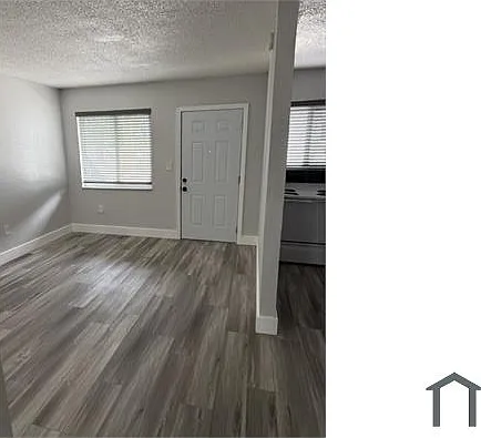 1700 NW 15th Ave — Photo 2