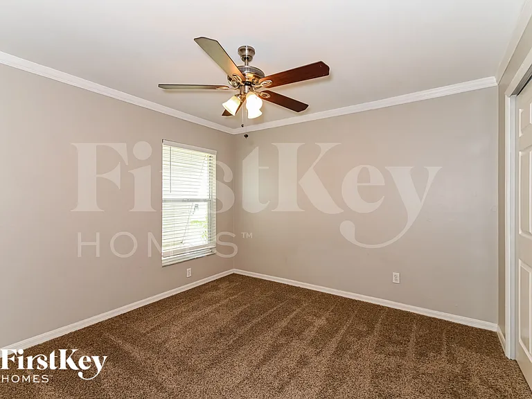 2919 NW 4th Pl — Photo 13