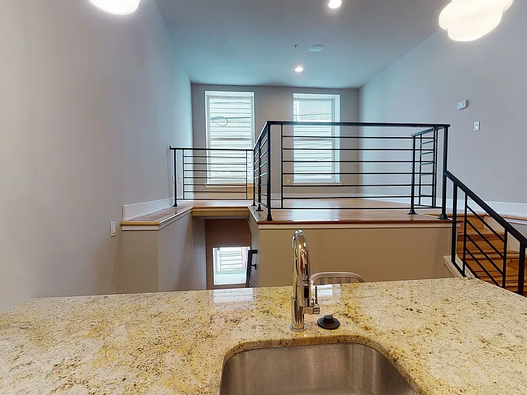 Newly Construction Apartment Brewerytown — Photo 10