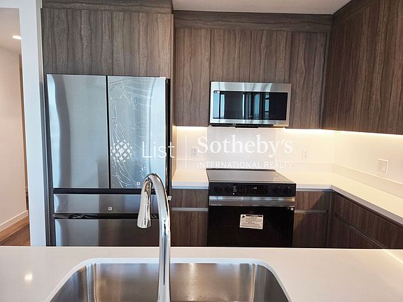 5th image of 1515 Liona St #2919L