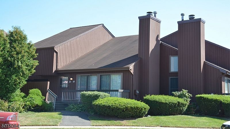 1st image of 23 BLOOMINGDALE DR 4A #4A