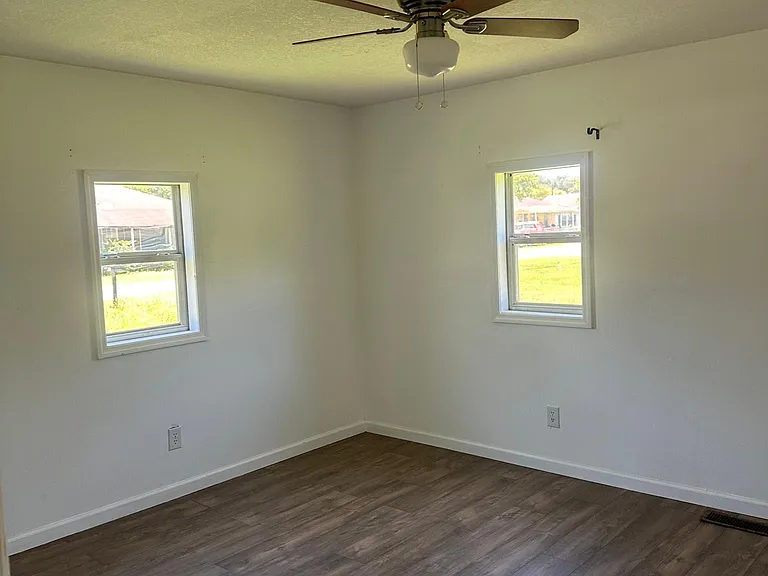 603 Aldhouse Ave — Photo 3