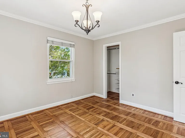 829 S Ivy St — Photo 8