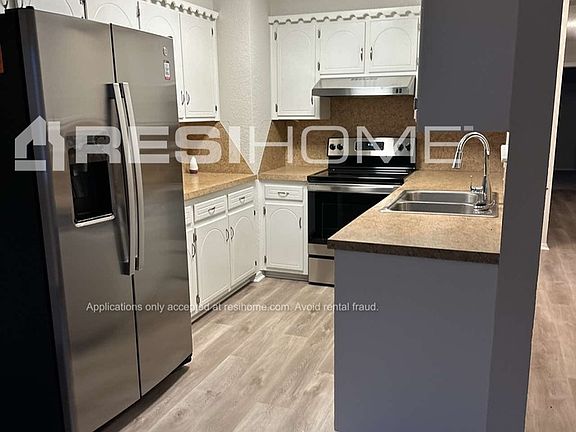3rd image of 604 Annawood Dr