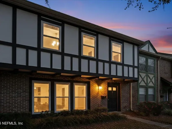 8140 SUTTON Place E, Jacksonville, FL 32217