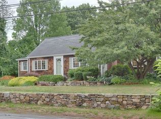 157 North Rd, Bedford, MA 01730