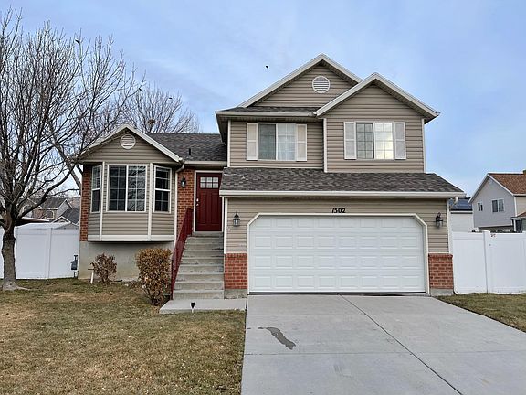 2nd image of 1502 N Morton Dr