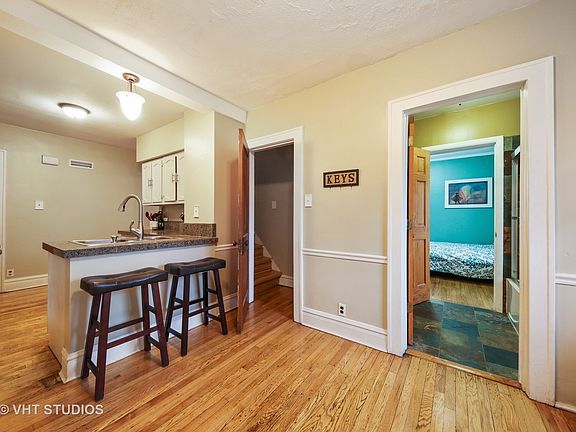 4th image of 119 S Cornell Ave