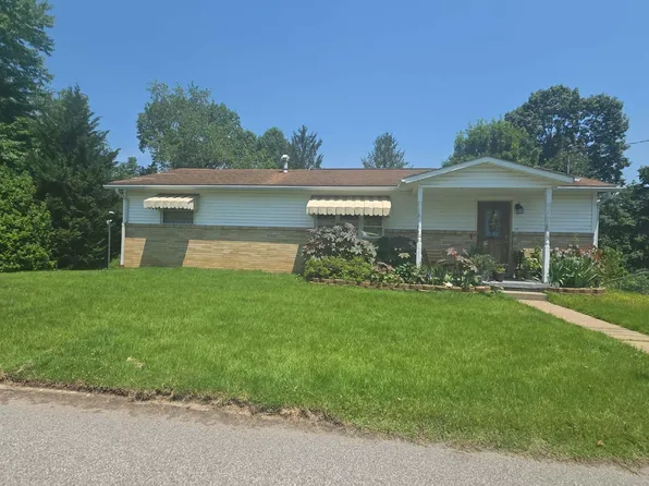 141 Rosewood Ave, Fairmont, WV 26554