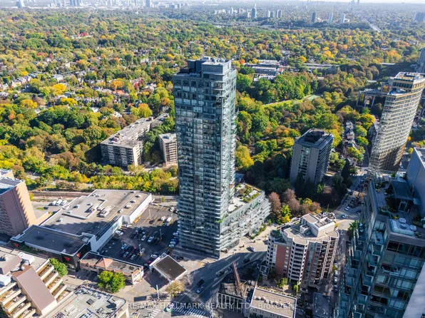 825 Church St Unit 2708, Toronto, ON M4W 3Z4