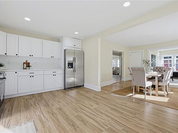 3rd image of 85 Cedar Ave