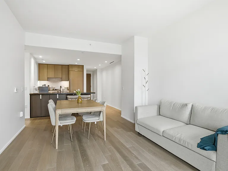 543 W 122nd St #8B — Photo 6