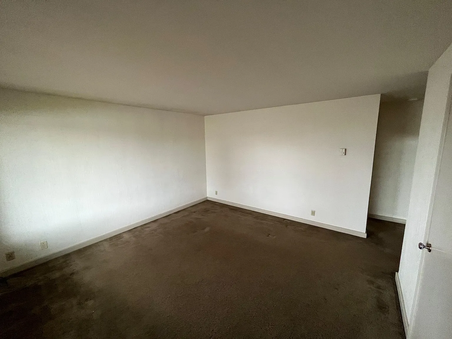 2 bed, 750 sqft, $1,750 — Photo 3