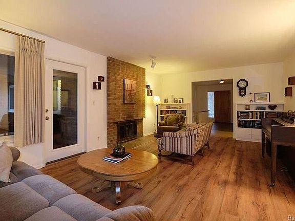 2nd image of 1217 Meadowbrook Ave