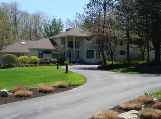 20 Pebblebrook Ln, Moreland Hills, OH 44022