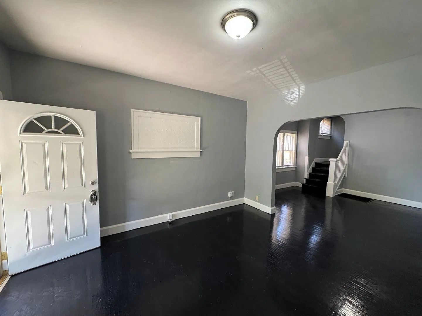 Bates-Hendricks Duplex 3 Bedroom 1 Bath — Photo 4