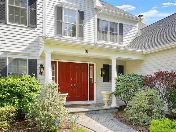 2nd image of 10 Greene Ln