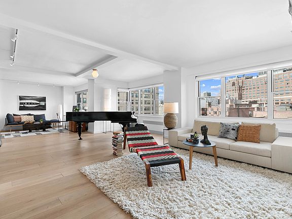 3rd image of 14 Horatio St #8GH
