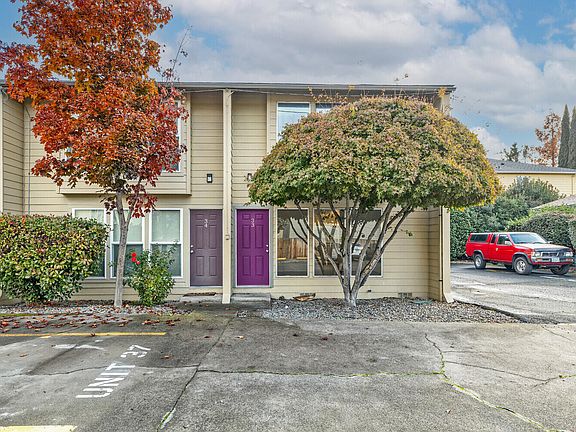 2nd image of 1800 Crater Lake Ave APT 33