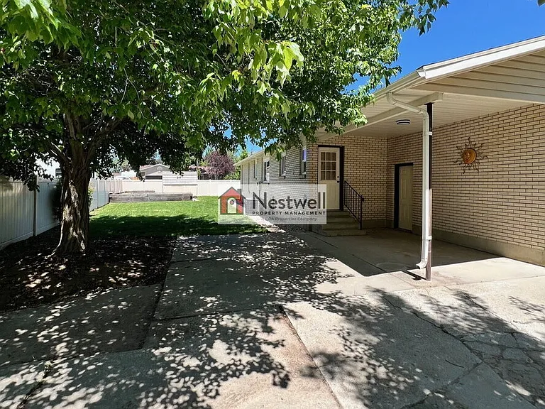 10234 S Vilas Dr — Photo 16