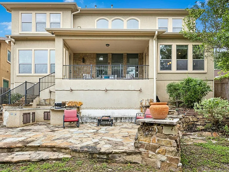 13001 Medina River Way — Photo 34