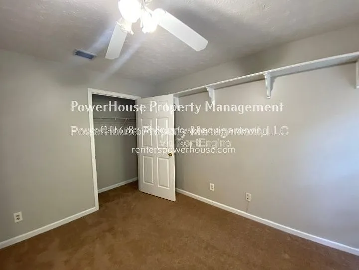 605 Suwanee Lakes Cir — Photo 32
