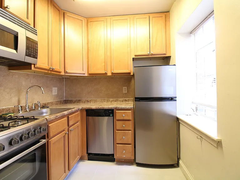 30 S. 22nd Street — Photo 24