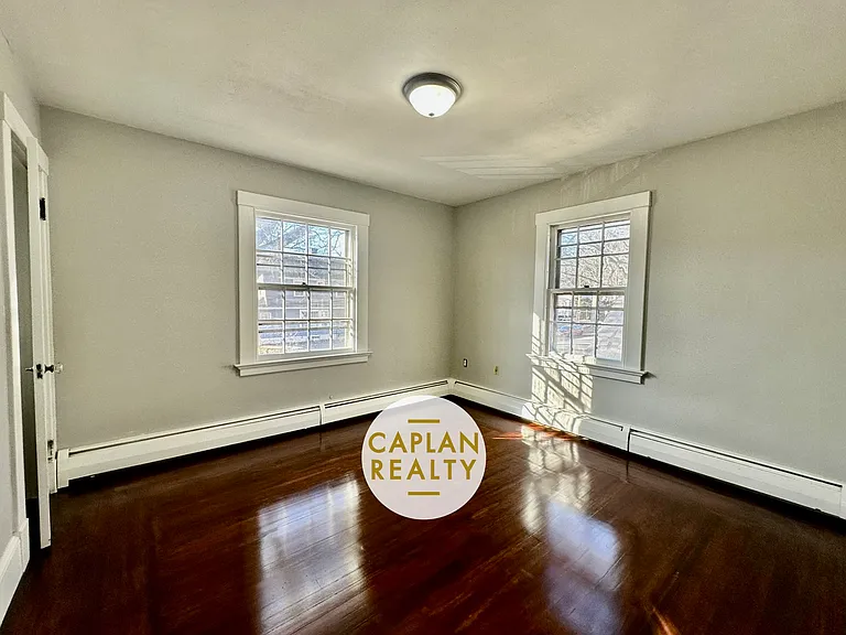35 Glen Rd — Photo 17