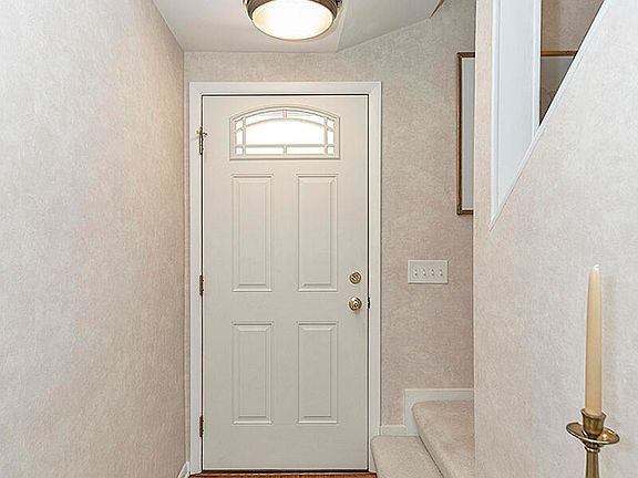 3rd image of 4522 Eastwood Dr