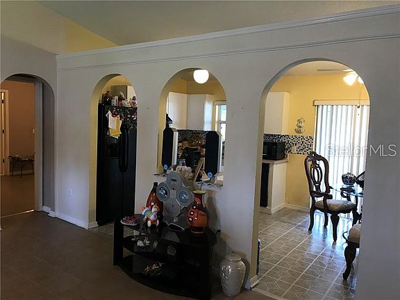 3rd image of 745 Pelican Ct