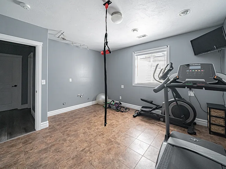 133 N 3762 E — Photo 21