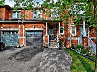 8 Townwood Dr #4, Richmond Hill, ON L4E 4X9