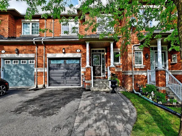 8 Townwood Dr #4, Richmond Hill, ON L4E 4X9