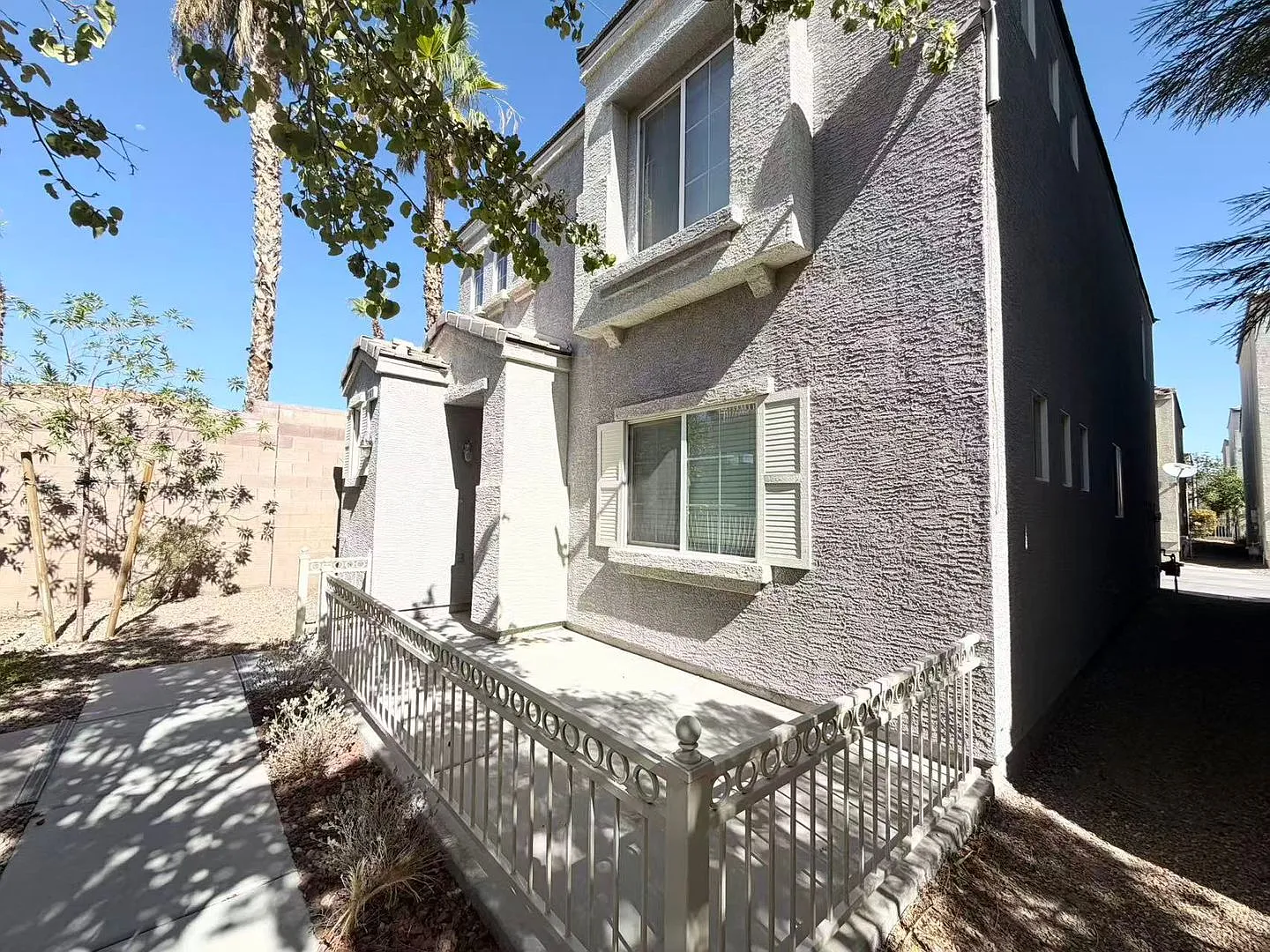 Cozy Two-story single-family house — Photo 2