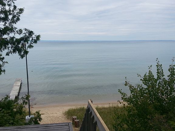 5th image of 1281 Bayview Dr