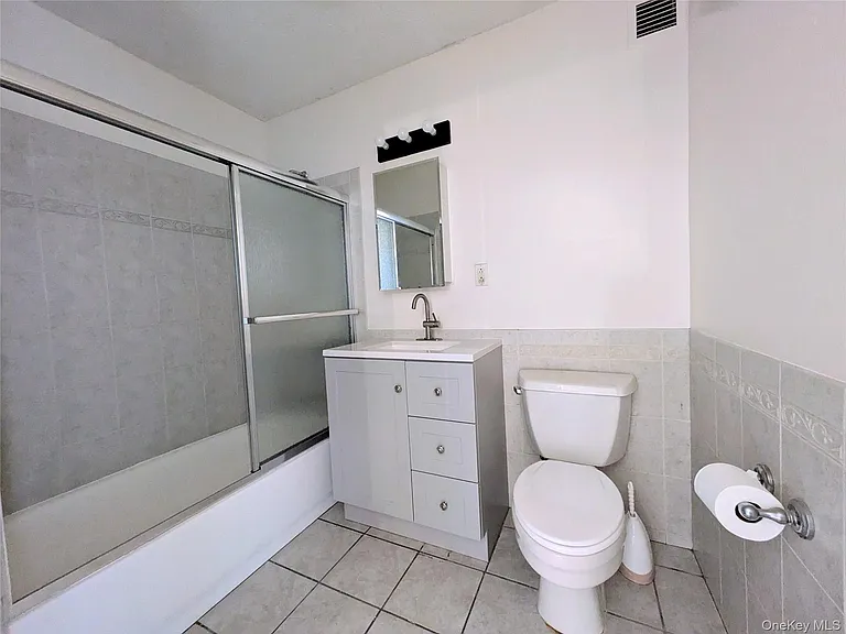 221 Beach 80 St — Photo 8