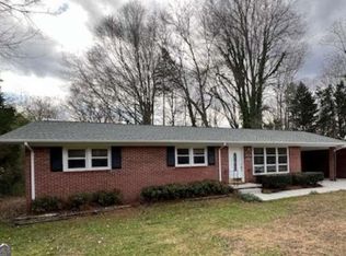 407 Rothell Rd, Toccoa, GA 30577