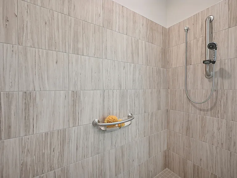 1 Bedroom | Primary Bath