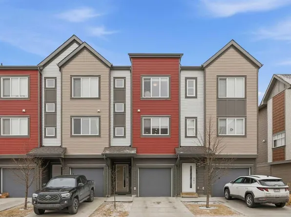 44 W Copperstone Cmn SE, Calgary, AB T2Z 5E4
