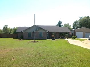 634 E Eubank St, Mabank, TX 75147