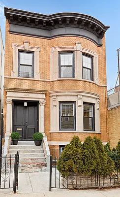 Sold by Compass | media 7